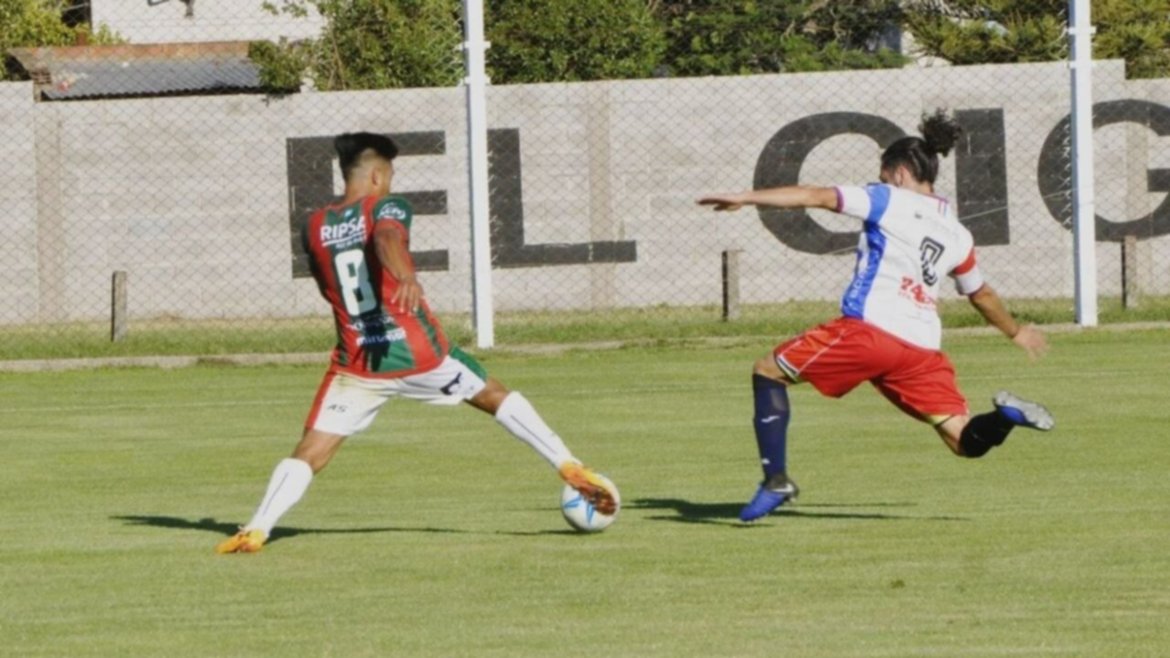Peñarol consiguió un triunfo en Buenos Aires y suma puntos 