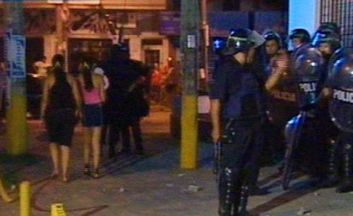 Cuidado con los "tirapiedras": vecinos protegieron a delincuentes de la policía