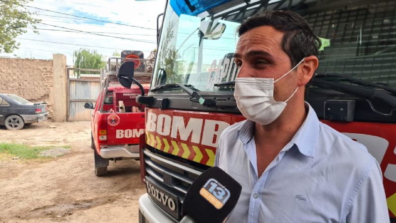 Los Bomberos de Capital están como locos con la nueva autobomba