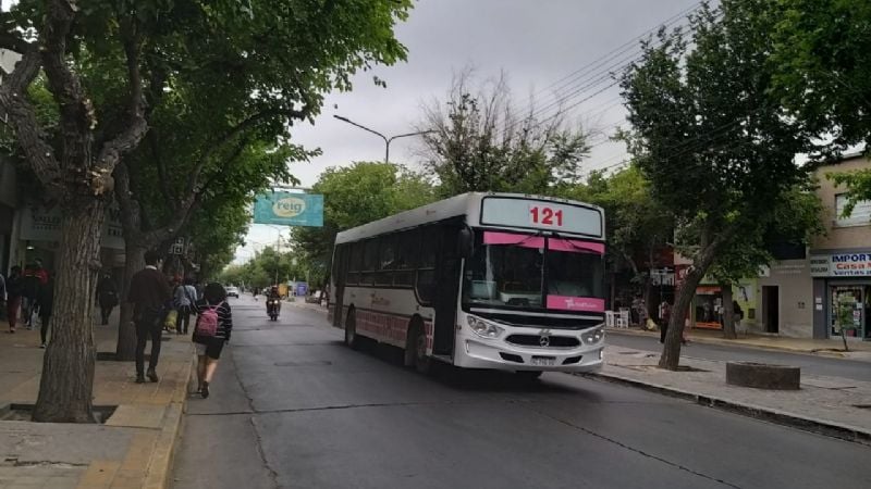 Boleto de colectivo: avanzan en definir el aumento en San Juan