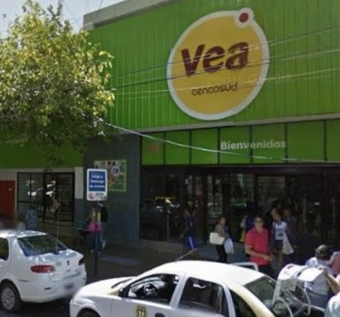 Cierra una sucursal de Vea en Rawson y hay incertidumbre por el futuro de 12 trabajadores