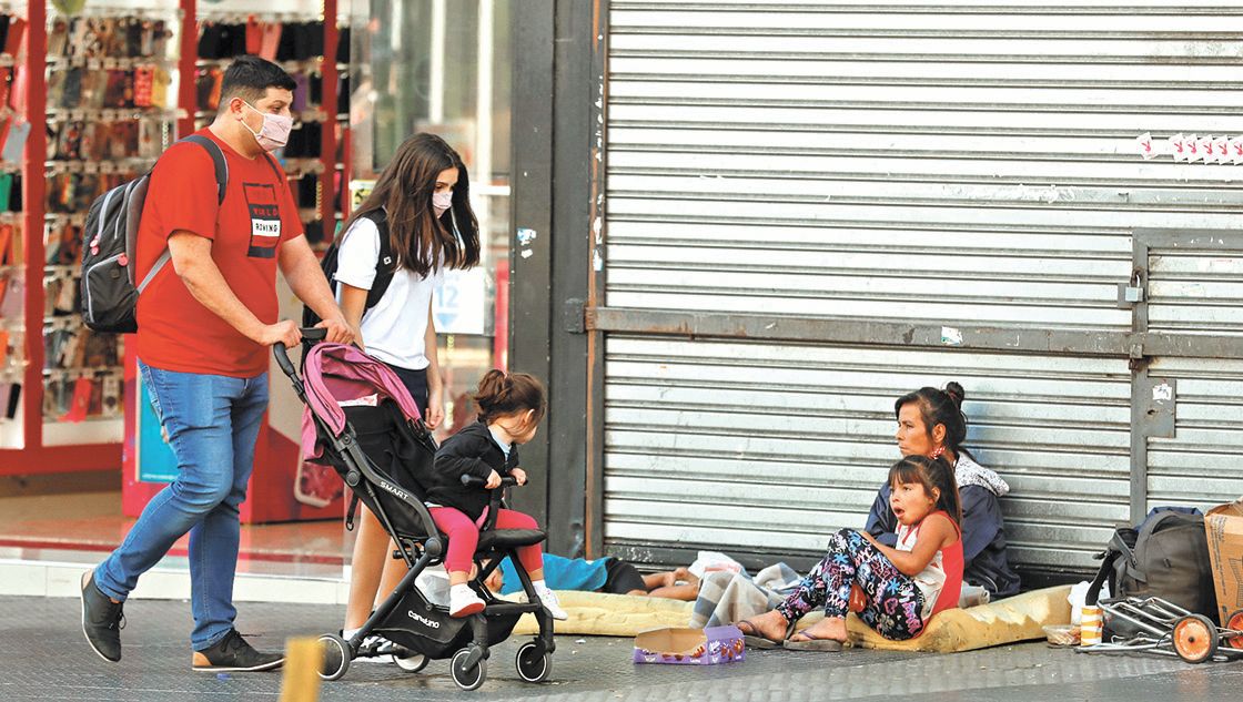 En Argentina creció más la pobreza que en Chile y en Uruguay