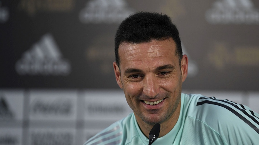 Scaloni confirmó a Messi de titular el martes ante Brasil