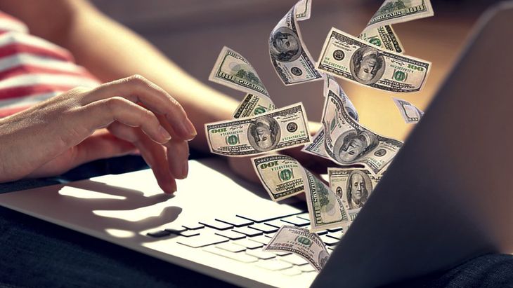 Mejor en verdes: una multinacional pagará sueldo en dólares en Argentina