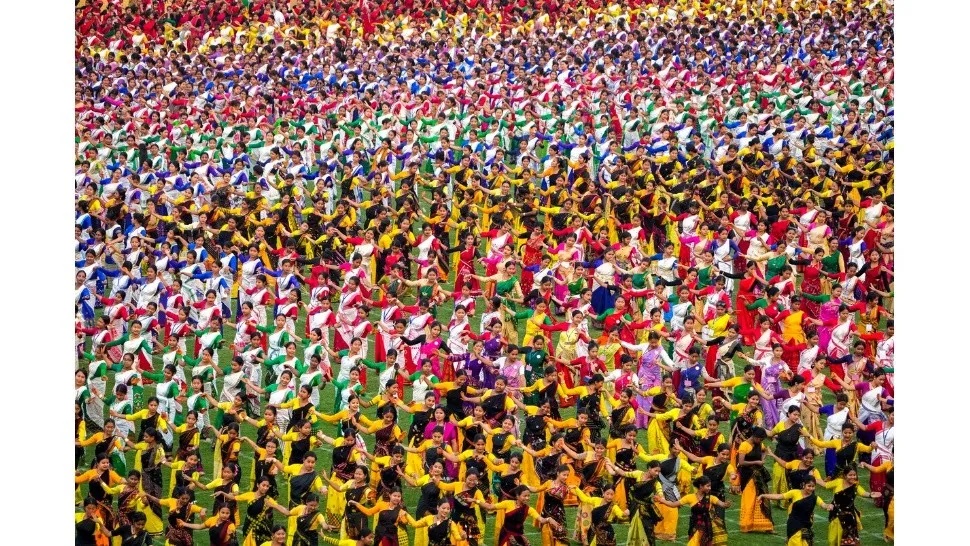 Bailando por un récord: en la India 11.000 artistas batieron el Guiness