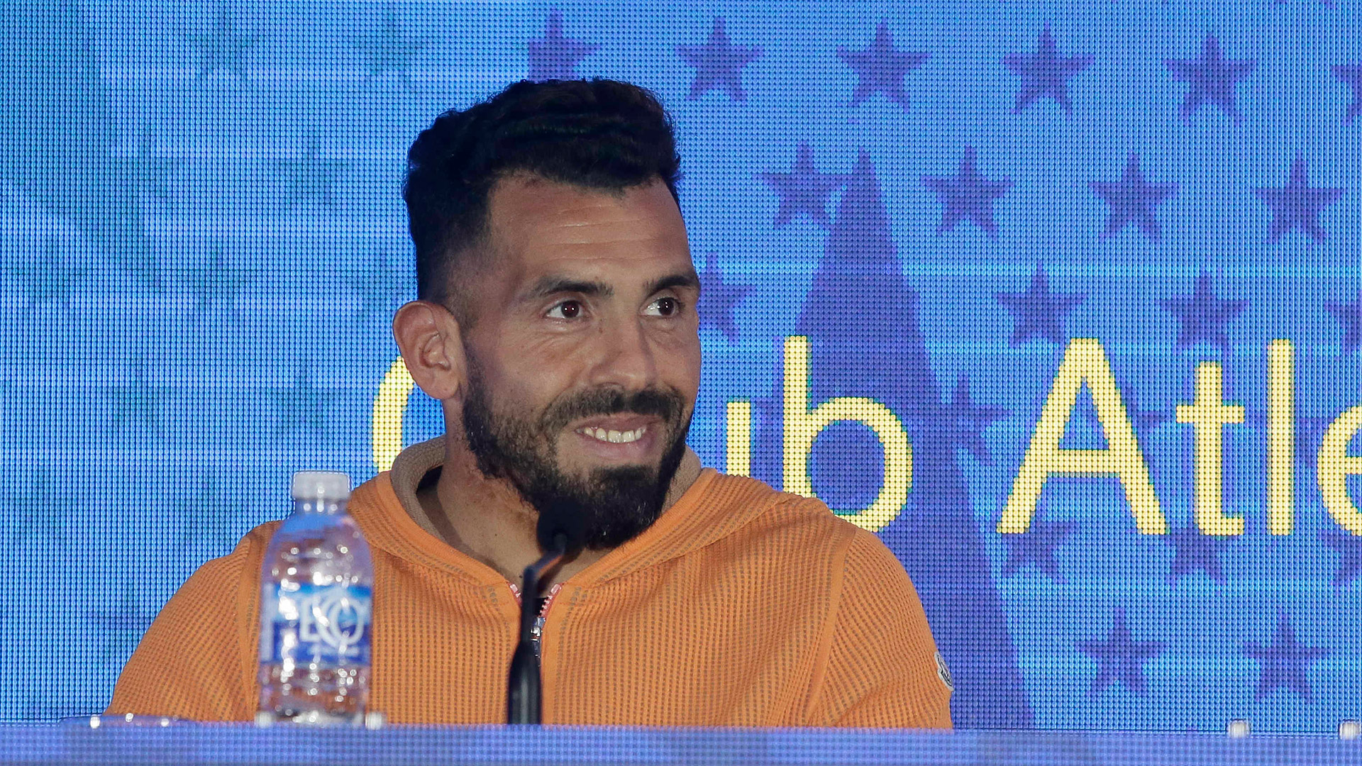 Tevez confirmó su retiro como jugador pero anunció que se lanza como entrenador