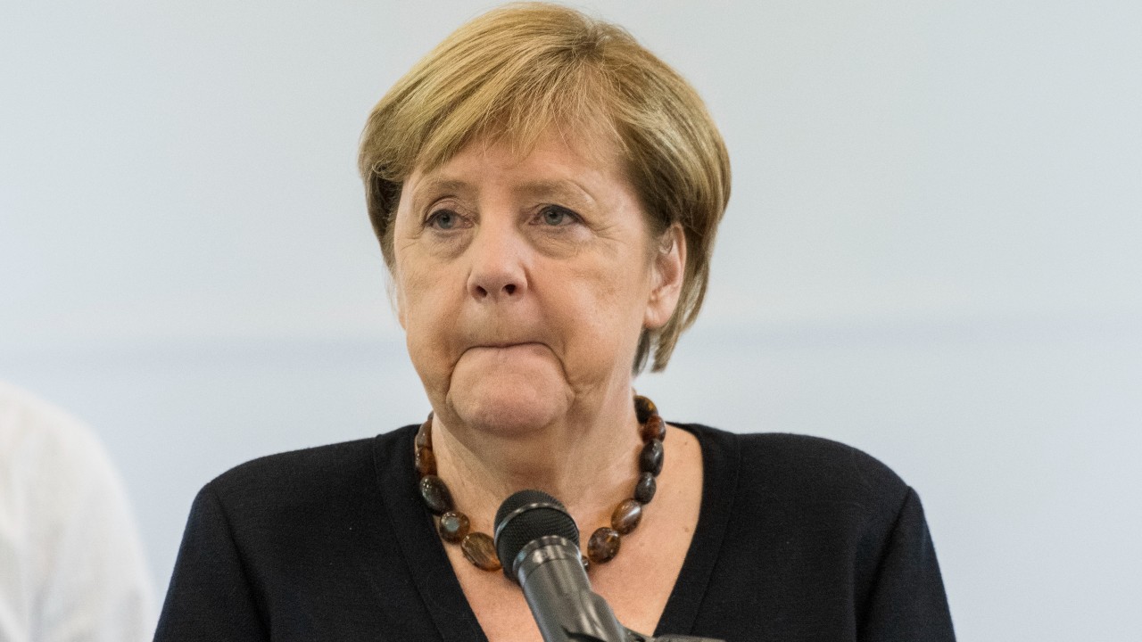 Los talibanes invitaron a Afganistán a Angela Merkel 