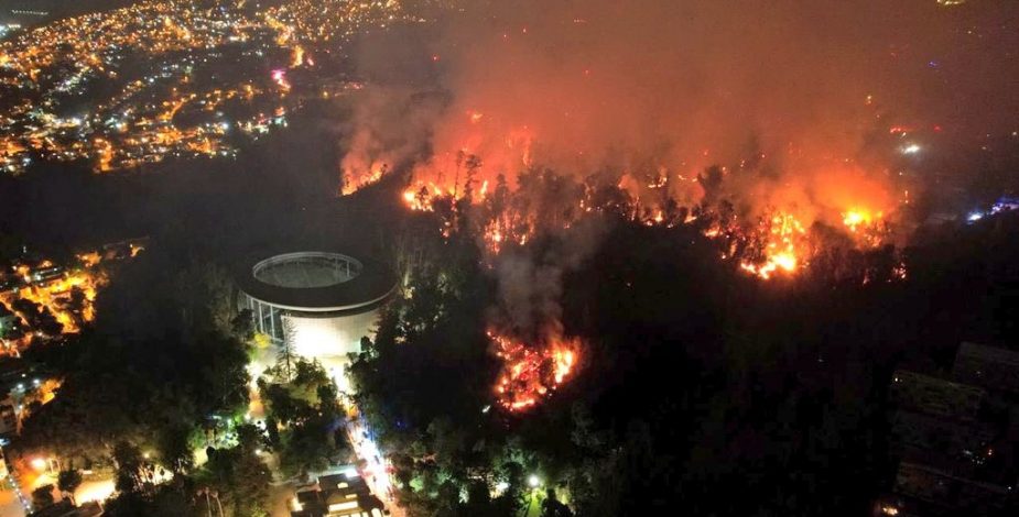 Viviendas afectadas por un voraz incendio en Viña del Mar