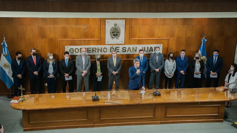 El Gobernador abogó por la renovación como parte de la democracia