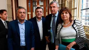 La crisis institucional, según la oposición: "Es un clásico golpe"