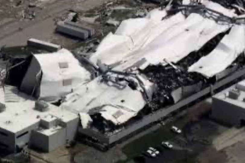 Un poderoso tornado destruyó una de las fábricas más importantes de Pfizer y advierten por escasez de medicamentos