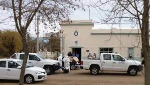 Con su hijo muerto en brazos, un papá llegó a la comisaría a denunciar a su pareja