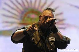 Polémica en redes sociales porque Ricardo Iorio cantaría el himno en Argentina - Bolivia