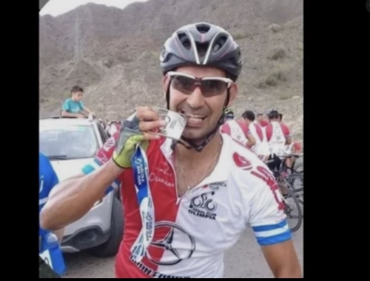 Brutal robo en San Juan: le fracturaron el cráneo a un biker para asaltarlo