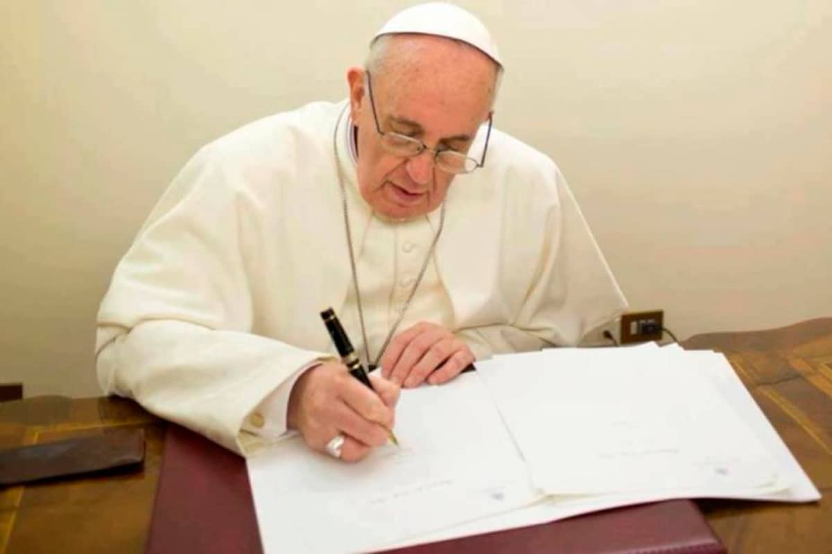 El Papa le pidió a Alberto Fernández por "los débiles y los descartados"