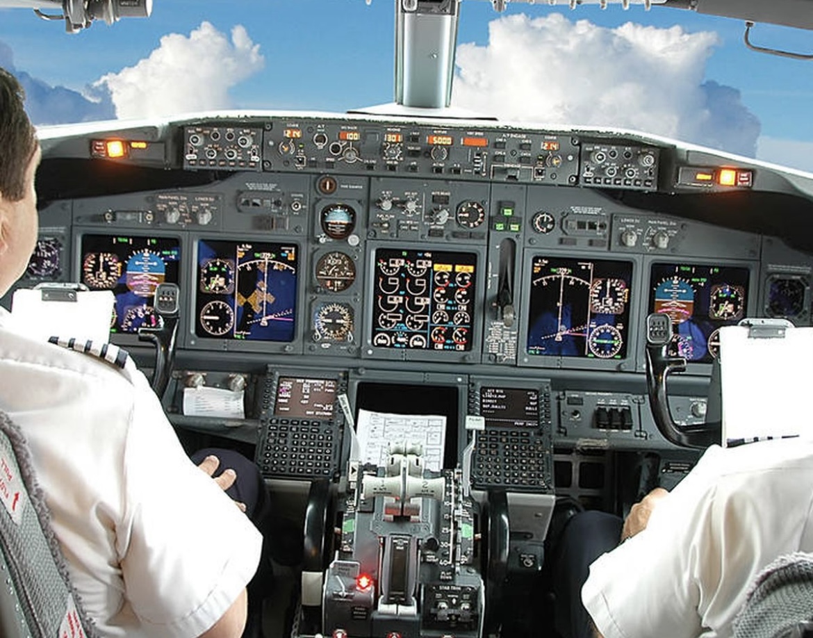 Un piloto tuvo un infarto en pleno vuelo entre Miami y Santiago de Chile y murió tras un aterrizaje de emergencia