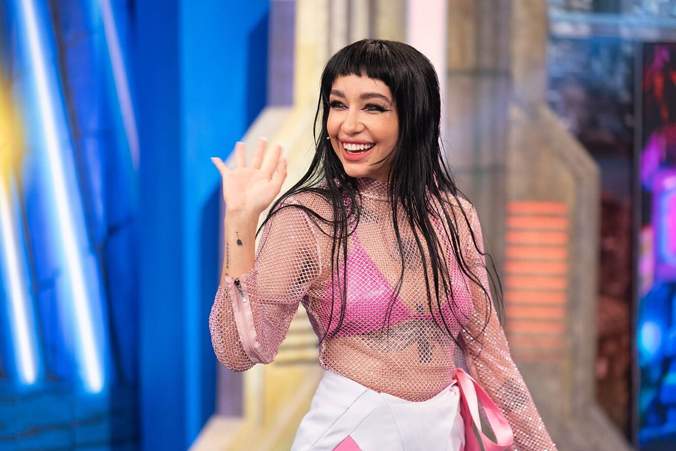 Maria Becerra mostró el tatuaje que se hizo con Rusherking del que se arrepiente