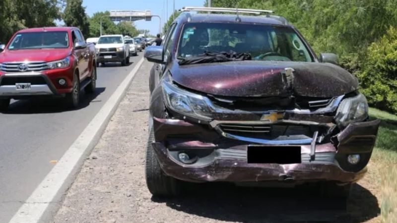 Tremendo choque en Rivadavia dejó a un hombre herido e internado