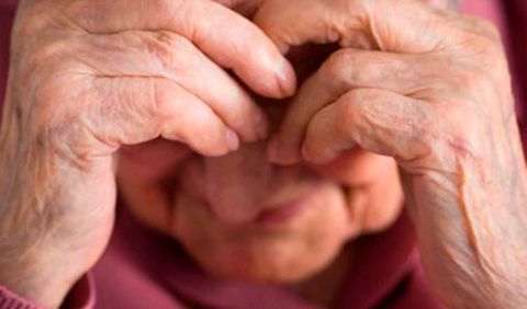 Con 75 años es juzgado por violar a su tía de 97 