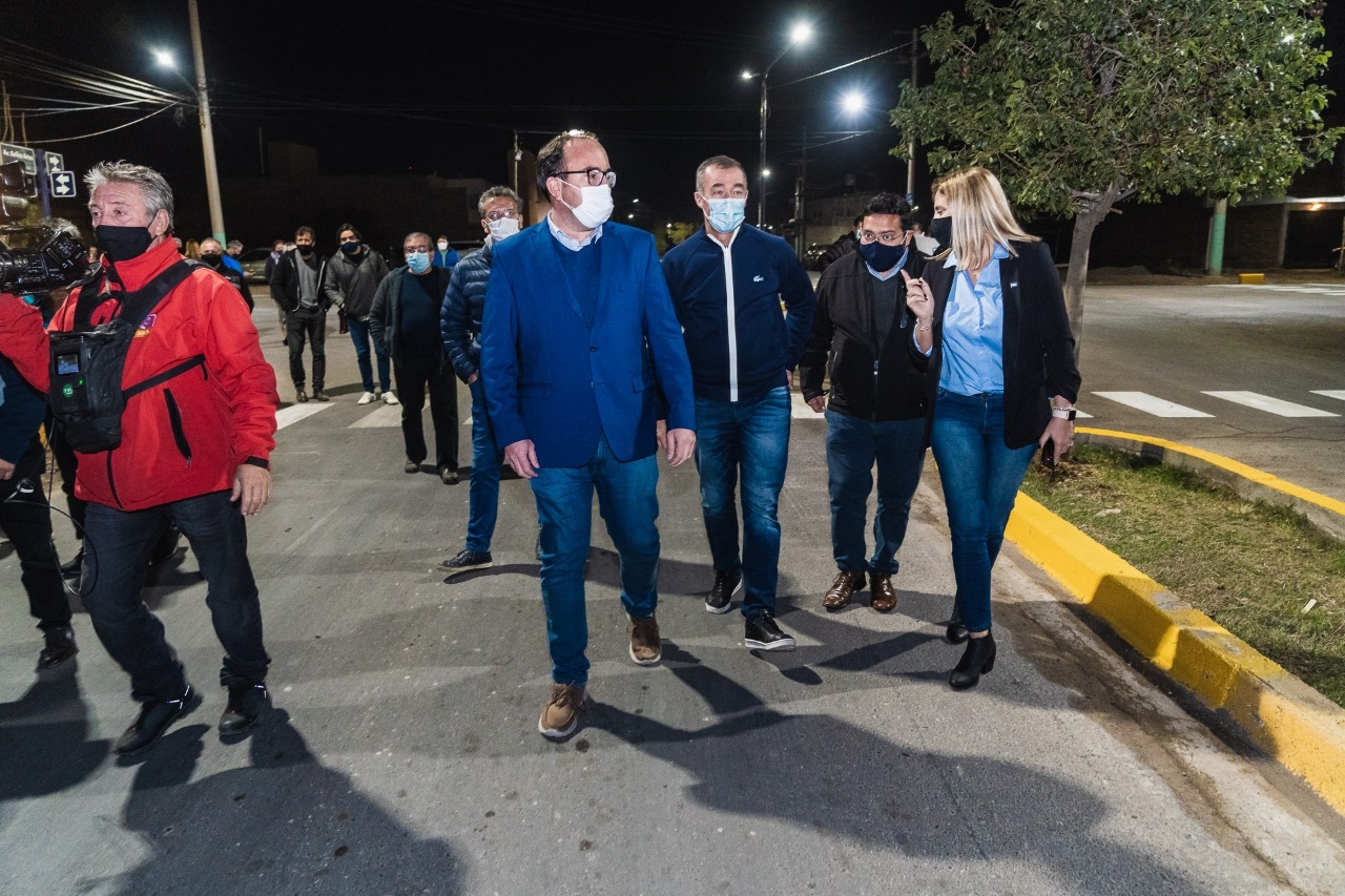 Fabián Martín recorrió las obras en dos barrios de Rivadavia