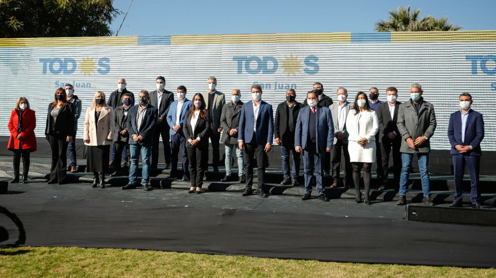 El futuro llegó: Arrancó el año mas determinante de Todos
