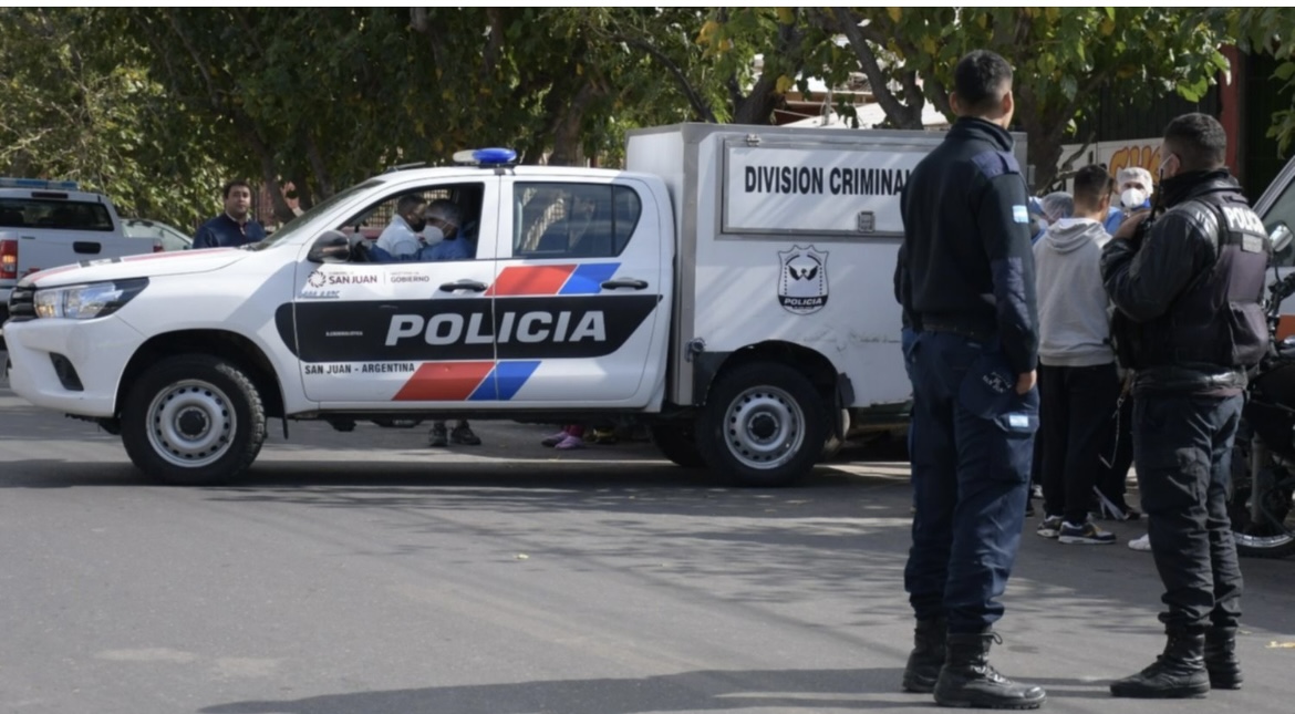 Hallaron a un sanjuanino sin vida adentro de su auto 