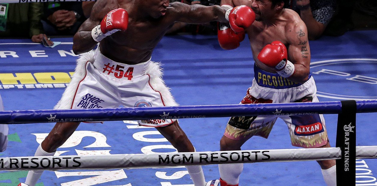 En su regreso, Pacquiao no pudo ante Yordenis Ugás, quien retuvo el título