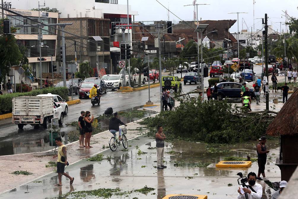  El paso del huracán Agatha dejó un total de 11 muertos y 33 personas desaparecidas