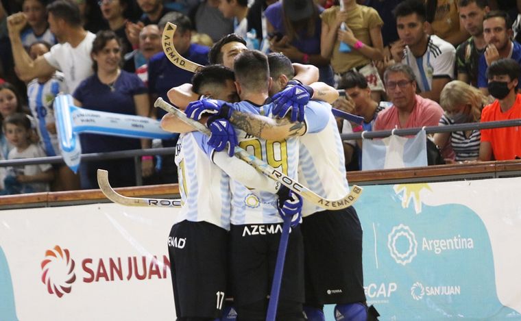 Los varones del hockey se florearon ante Angola y ya están en nueva ronda