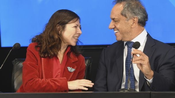 Medidas de Batakis: congelamiento de personal del Estado y suba de las Tasas de Interés