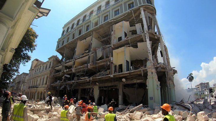 Ascienden a 30 los muertos por la explosión del hotel Saratoga de La Habana