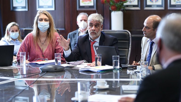 El Gobierno busca reunirse con supermercados y la cadena de la carne para contener más aumentos