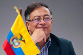 Asumió Petro, el primer presidente de izquierda de la historia de Colombia
