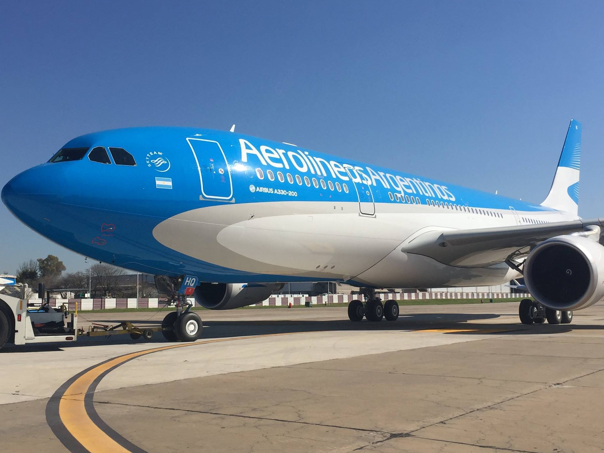 Detuvieron a una azafata de Aerolíneas por una amenaza de bomba a un vuelo