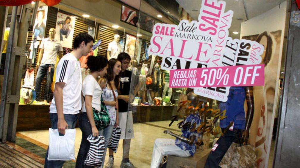 Adelantan las liquidaciones de verano en el comercio