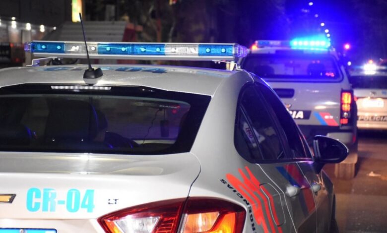 Una sanjuanina llegó a su casa y vio cómo la estaban desvalijando