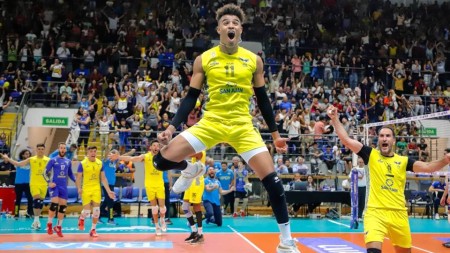 Empujado por su gente, UPCN Vóley le ganó a Ciudad y quedó a un paso de la 9na Liga