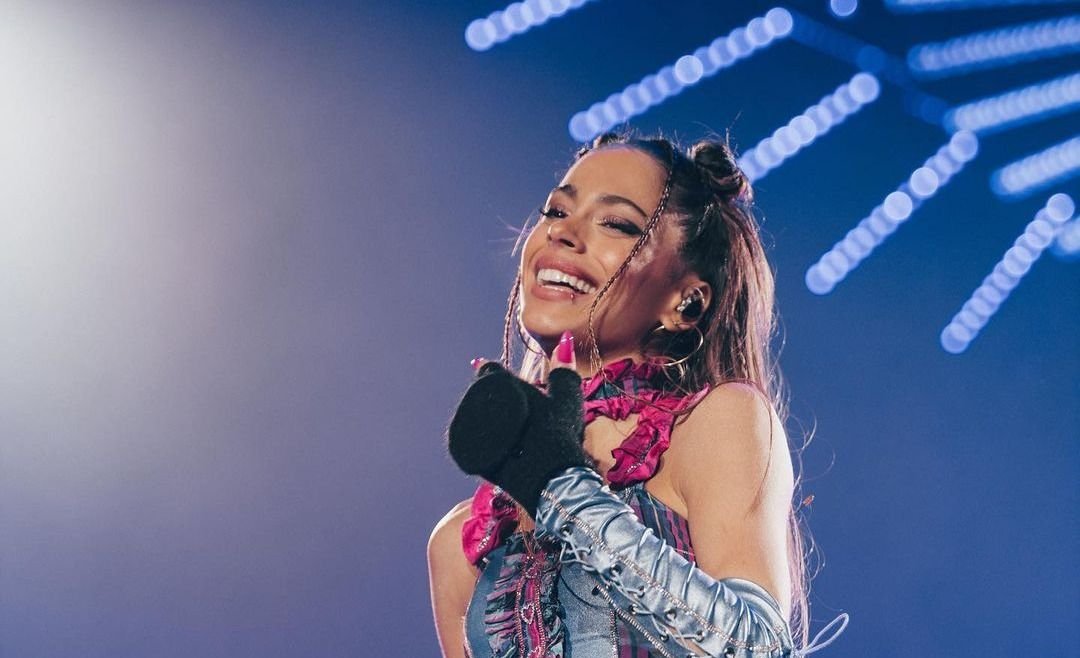 Una fan se desesperó cuando Tini Stoessel se llevó sus apuntes por error: ¡Rindo mañana!