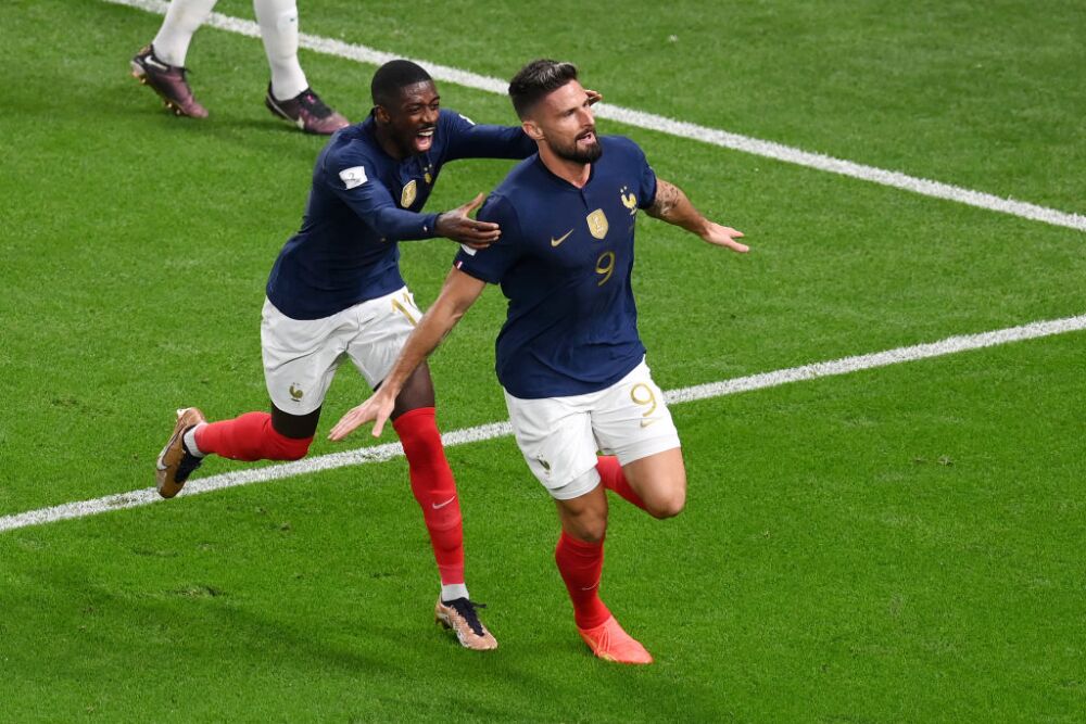 Francia arrancó como campeón y ganó en su debut ante Australia