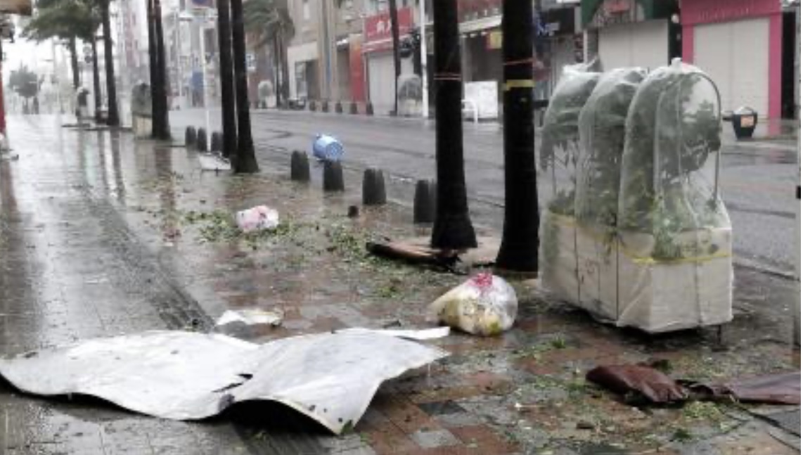 Un muerto y 200.000 hogares sin electricidad en Japón tras el paso de un tifón