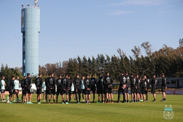 Messi y la selección se preparan para enfrentar a Chile con sorpresas