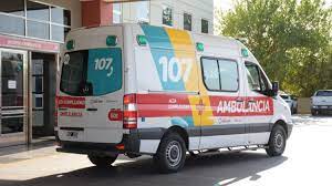 Fractura expuesta para un motociclista tras chocar con una camioneta