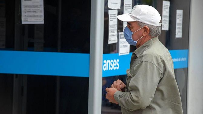 ANSES paga hasta $31.400 a personas con trabajo en blanco: cuales son los requisitos y cómo anotarse
