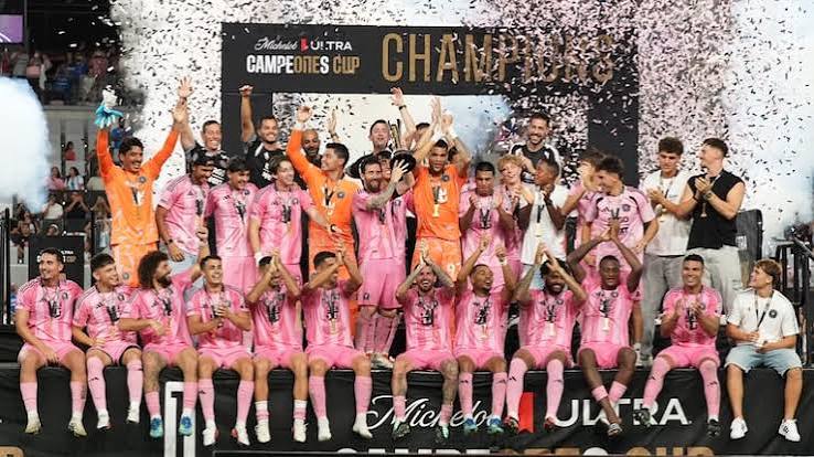 Messi volvió a levantar un trofeo y llegó a los 49 títulos de su carrera