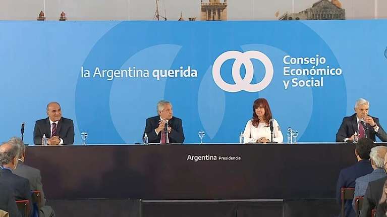 Alberto y Cristina encabezaron un acto por primera vez desde la derrota electoral