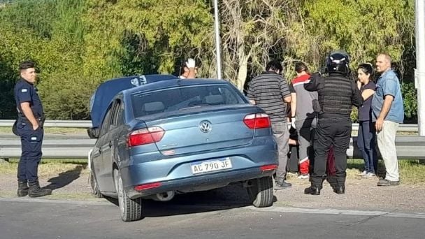 Fuerte choque en plena Circunvalación generó caos vehicular
