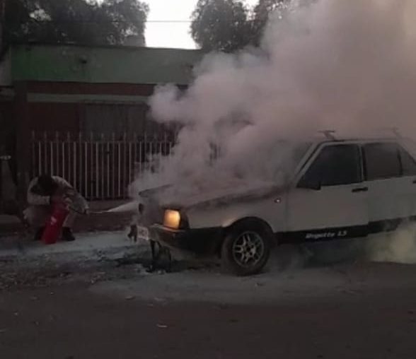 Se incendió un auto en San Martín