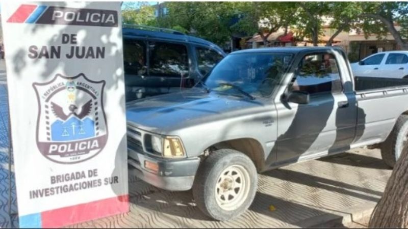 Le robaron su camioneta en Mendoza y ahora la encontraron en San Juan