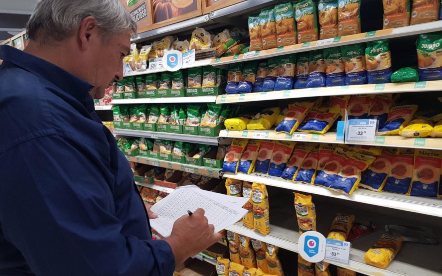 Provincias y municipios, el "batallón controlante" para los precios congelados