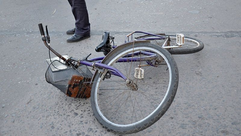 Un adolescente fue atropellado cuando circulaba en bicicleta